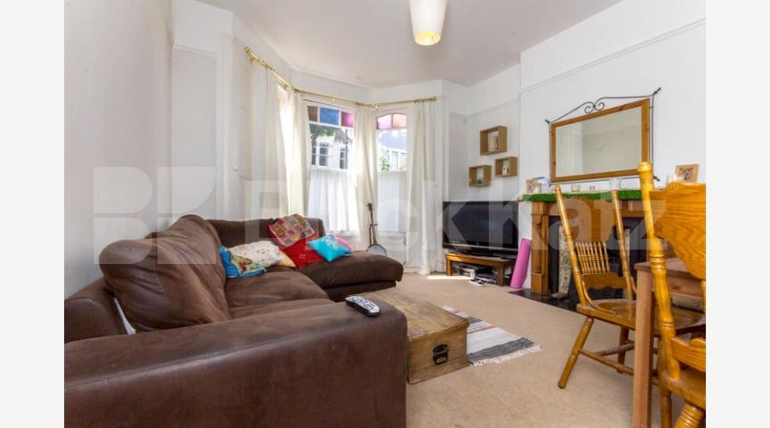 			Amazing Garden Flat !, 2 Bedroom, 1 bath, 1 reception Flat			 Lausanne Road, Crouch End / Harringay Ladder